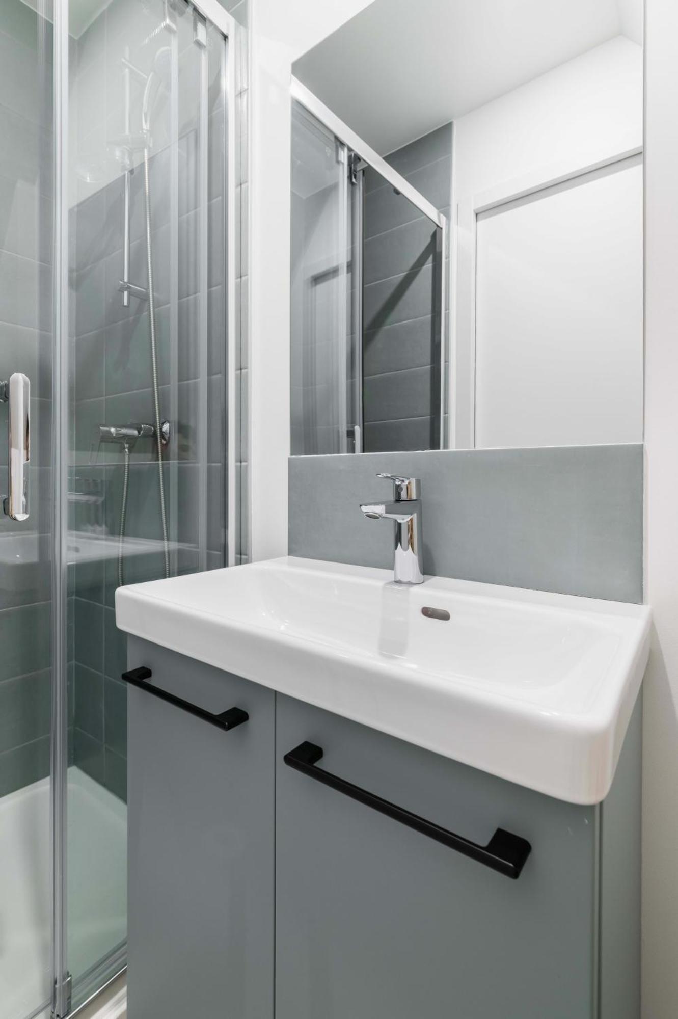 2 Pieces Refait A Neuf Dernier Etage - Paris 19 - 4P - Flat-Guest Apartment Exterior photo