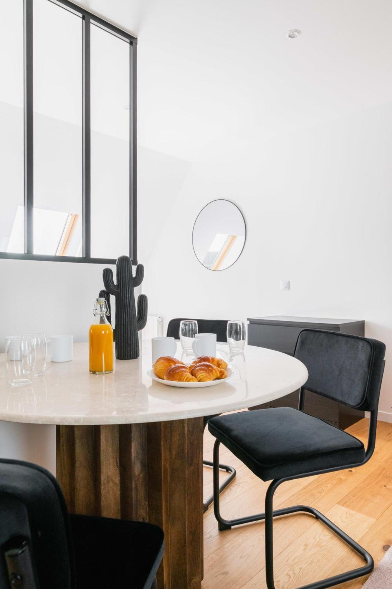 2 Pieces Refait A Neuf Dernier Etage - Paris 19 - 4P - Flat-Guest Apartment Exterior photo